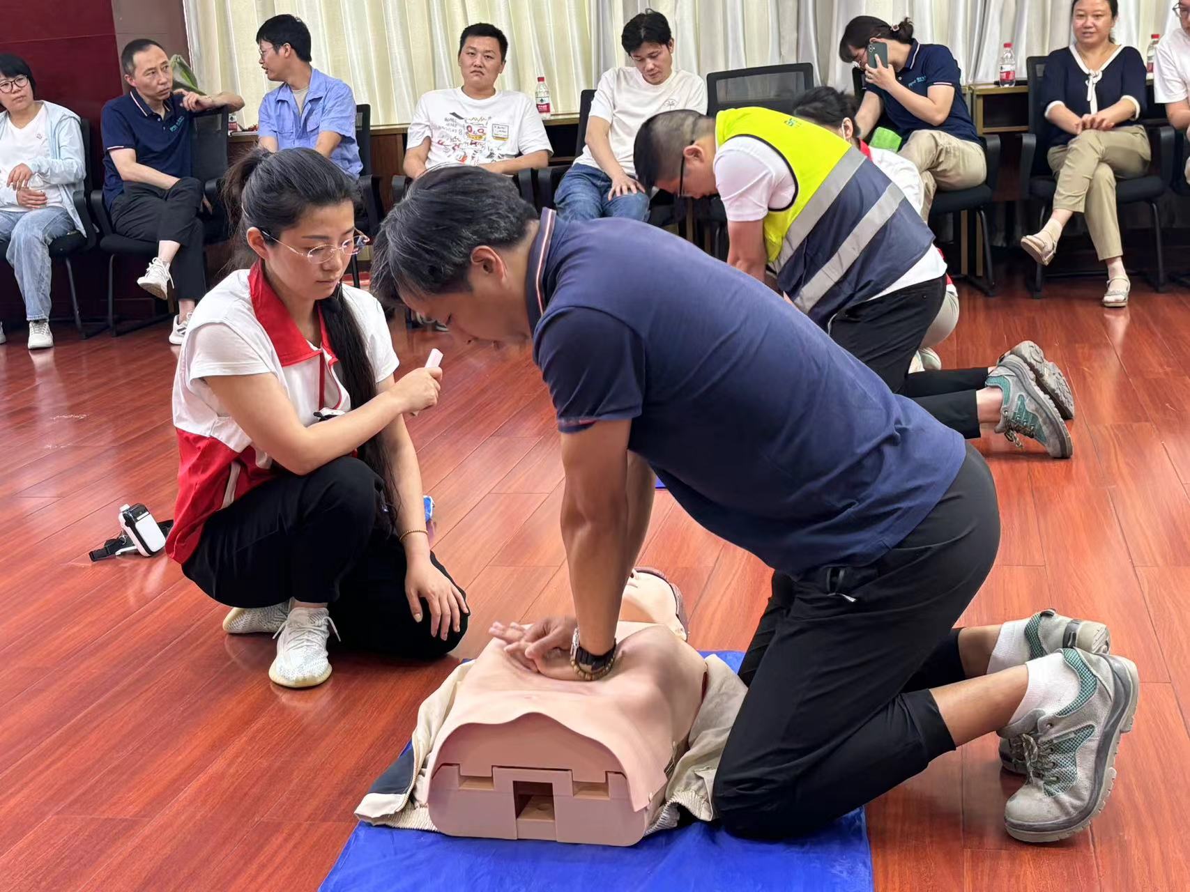 心肺苏醒（CPR+AED）培训丨 “急”时处置惩罚 “救”护生长_ga黄金甲